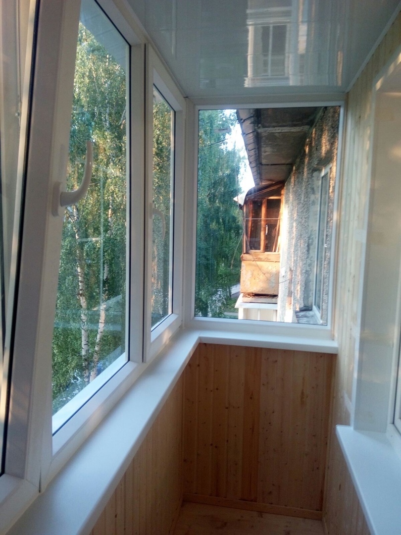 Остекление углового балкона в доме II-29 - фото 2